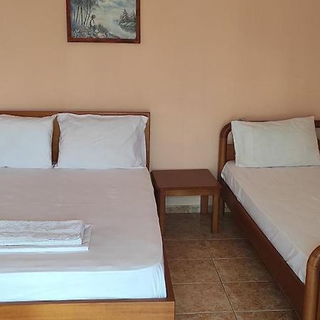 Amalias Room Himare Exterior photo